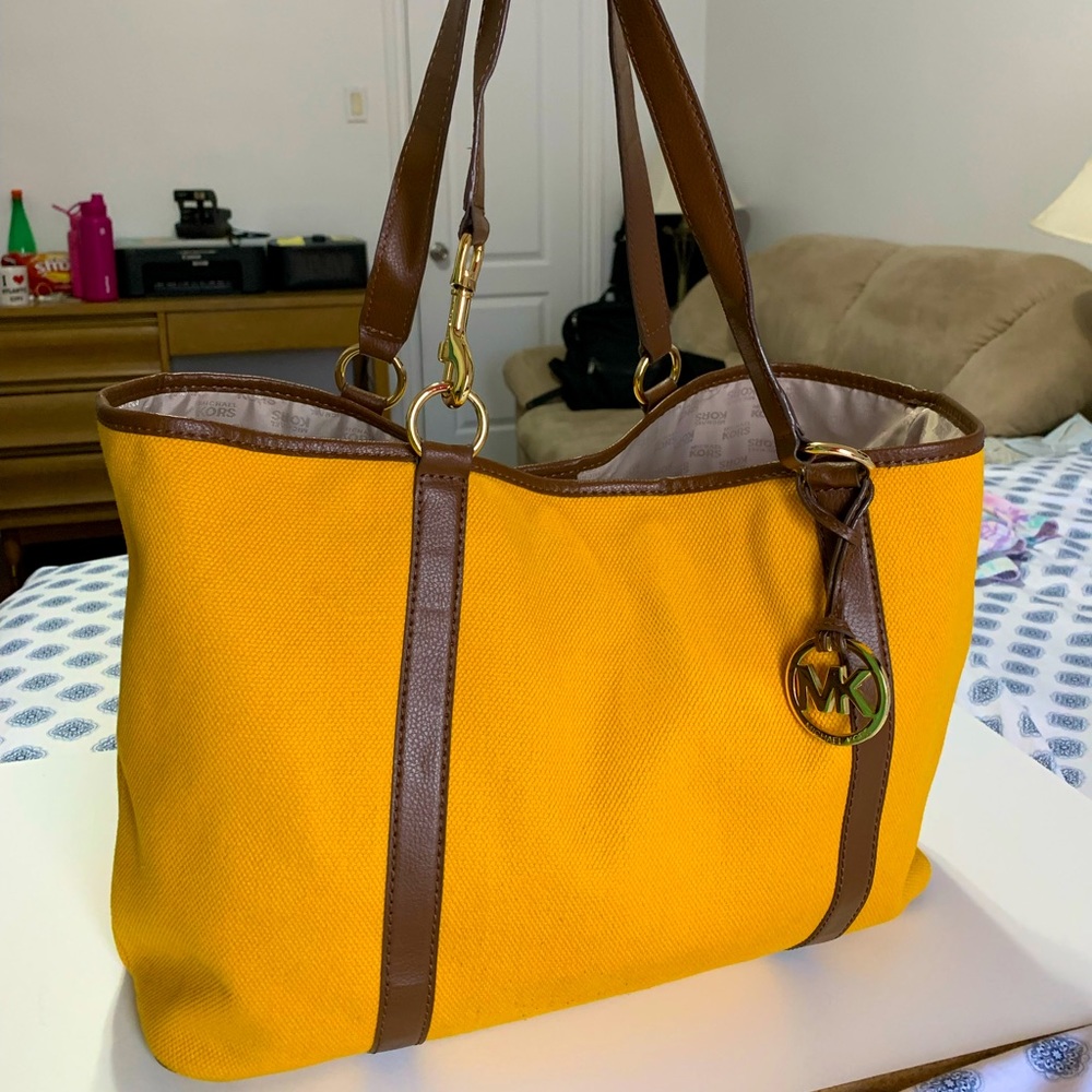 MICHAEL KORS BAG